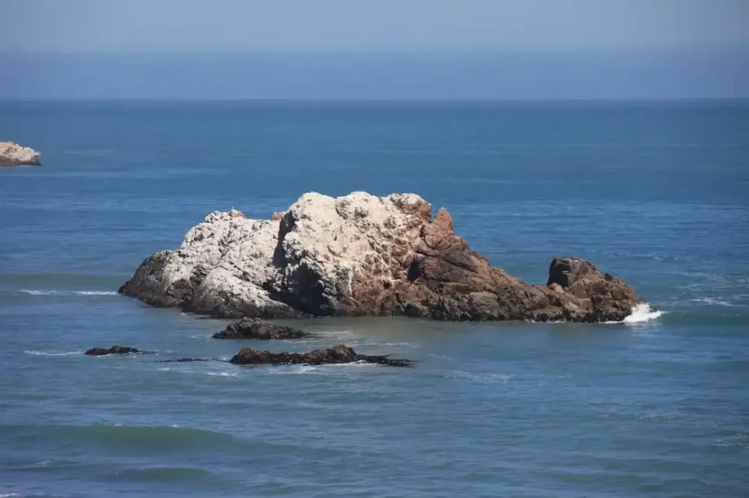 EXCLUSIVA CASA EN PRIMERA LINEA | MATANZAS