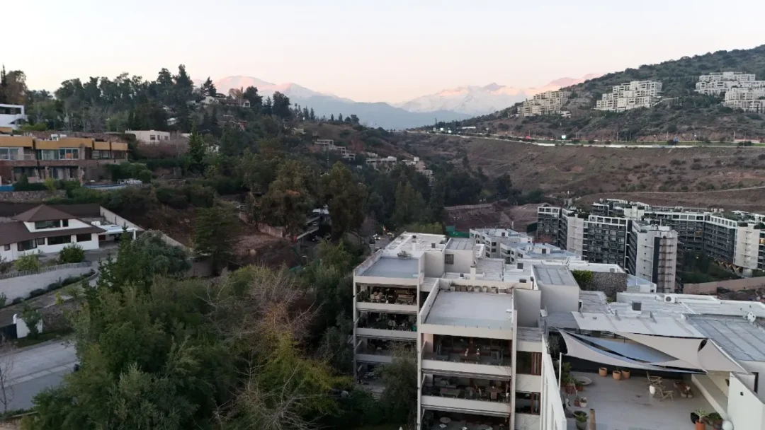 D_726982-MLC86728645161_062025-F DEPARTAMENTO DE LUJO EN VENTA VIA AURORA | VITACURA