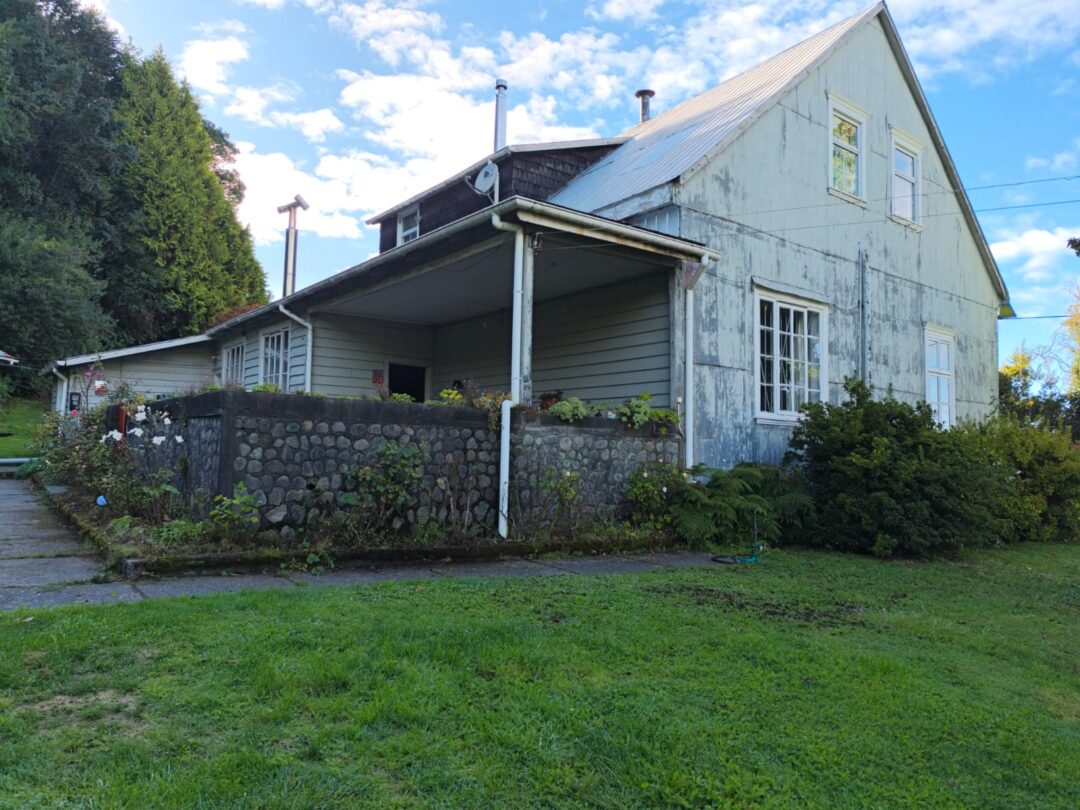 CASONA DE COLONOS EN FRUTILLAR BAJO - 1,47 Ha