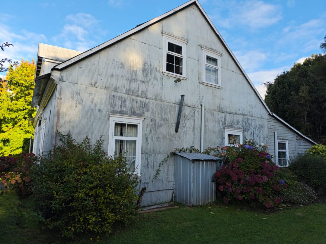 CASONA DE COLONOS EN FRUTILLAR BAJO - 1,47 Ha